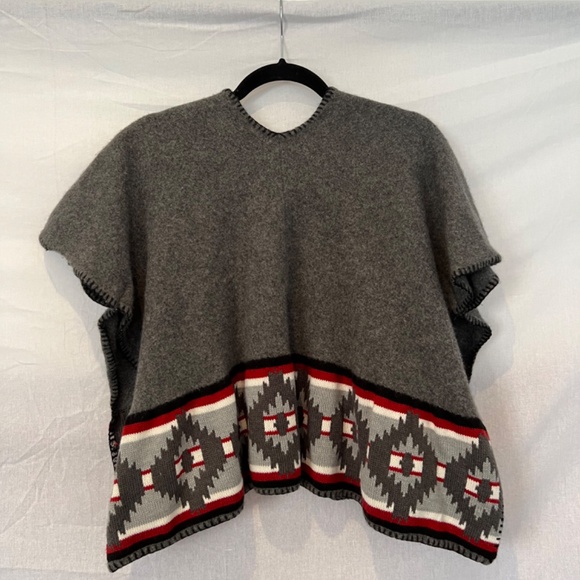 Splendid - Aztec Poncho O/S Women's Knit Cape - Grey/Red - Western - Wool Blend - Picture 5 of 10